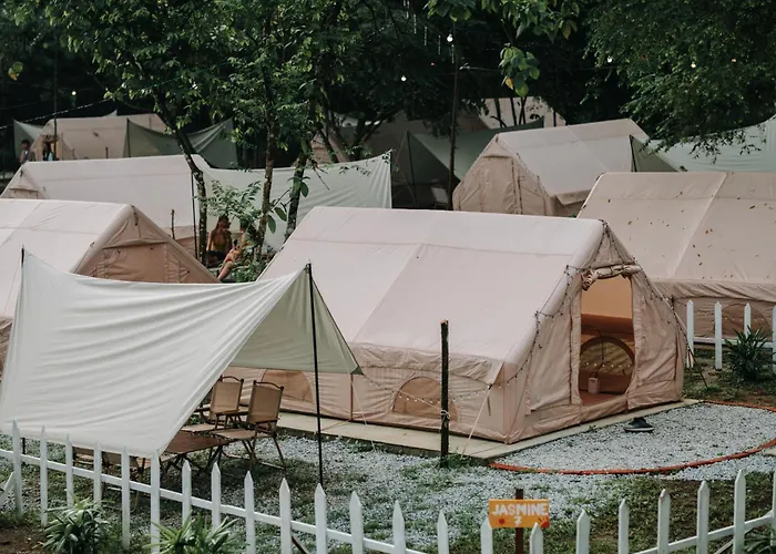 De Kampung Campsite